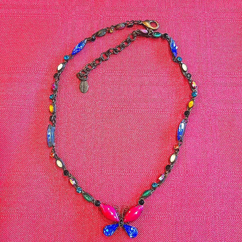 Women's necklace